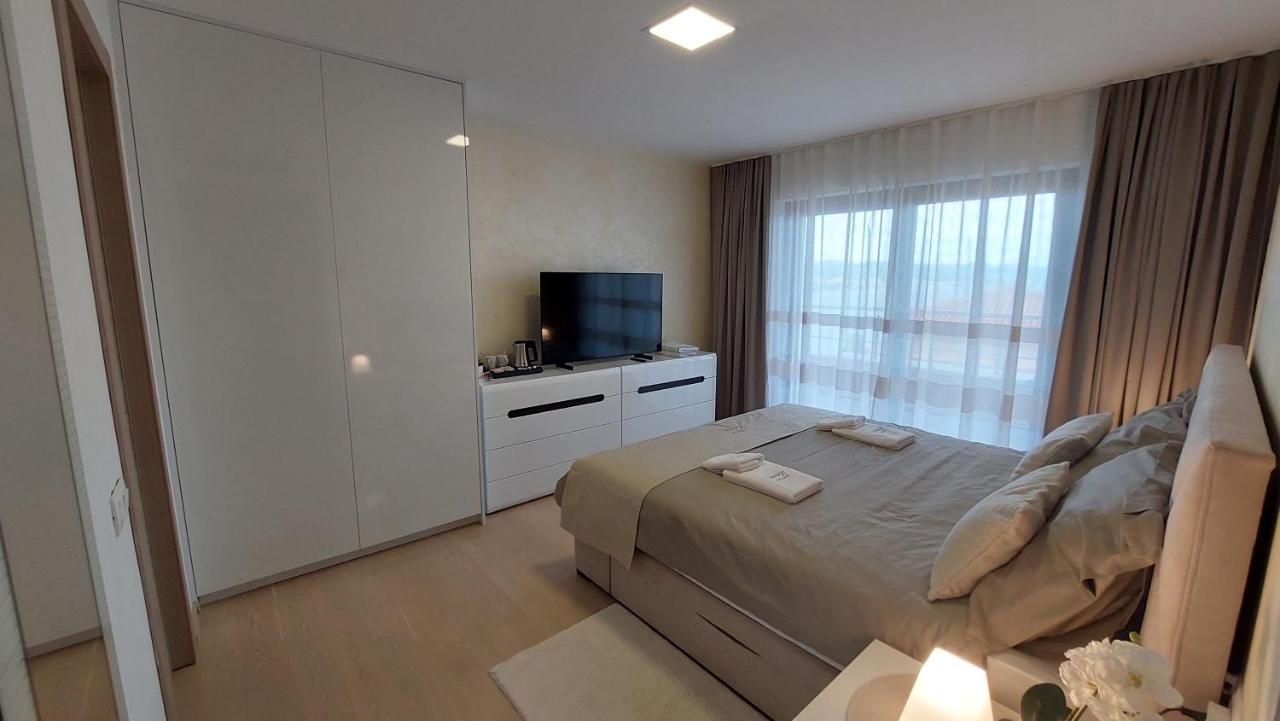 Apartment Leona, *